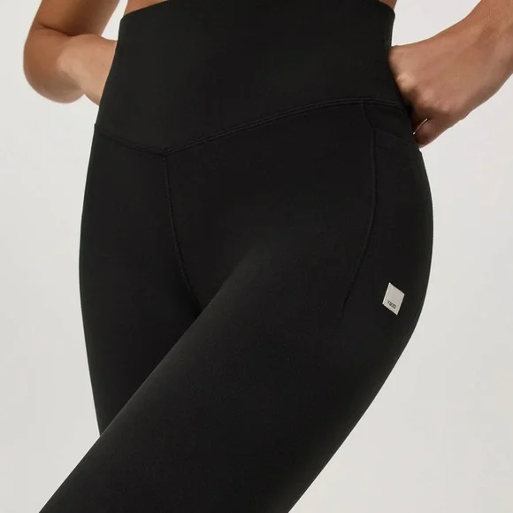 Vuori Black Pocket Leggings - Picture 2 of 8